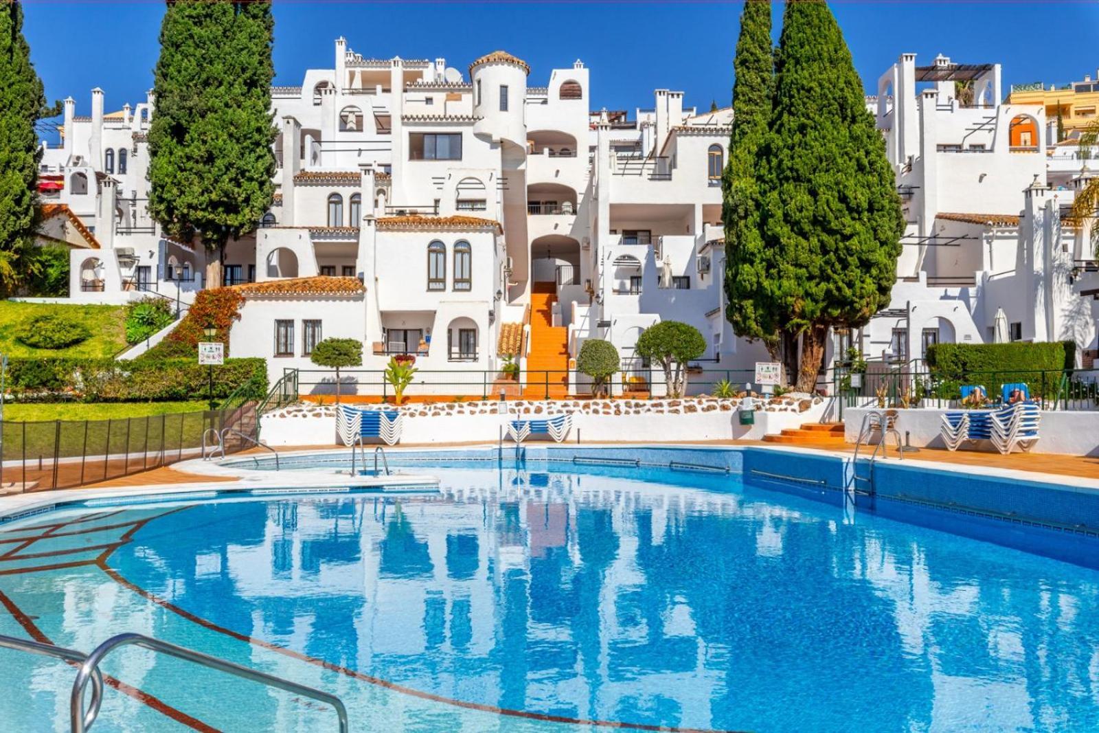 Apartment Delightful 2 Bed, Pueblo Evita Benalmadena